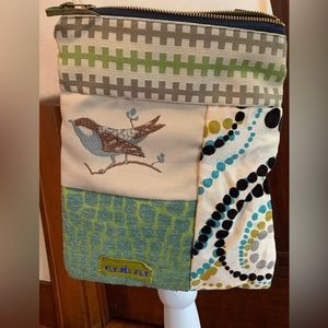 NWT Cross body zippered bag